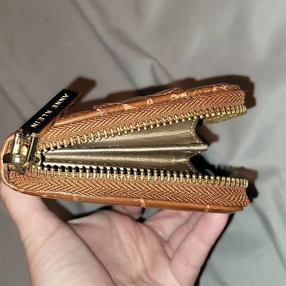 ANNE KLEIN WALLET - Picture 7 of 7